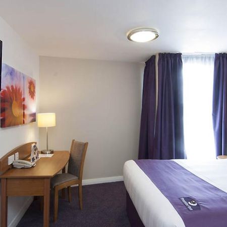 Premier Inn Kings Langley Room photo