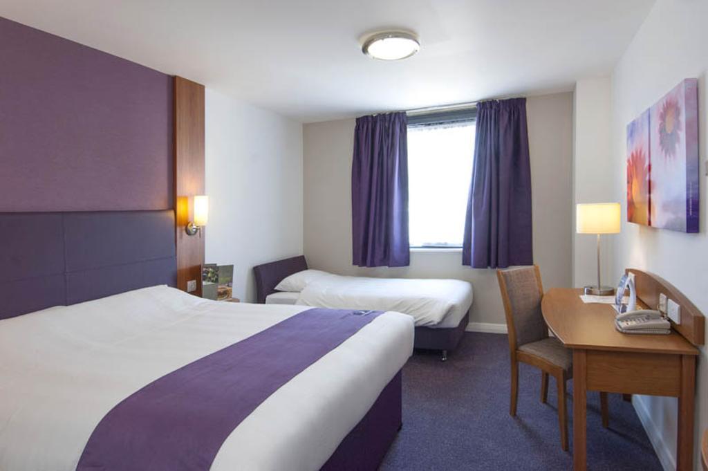 Premier Inn Kings Langley Room photo