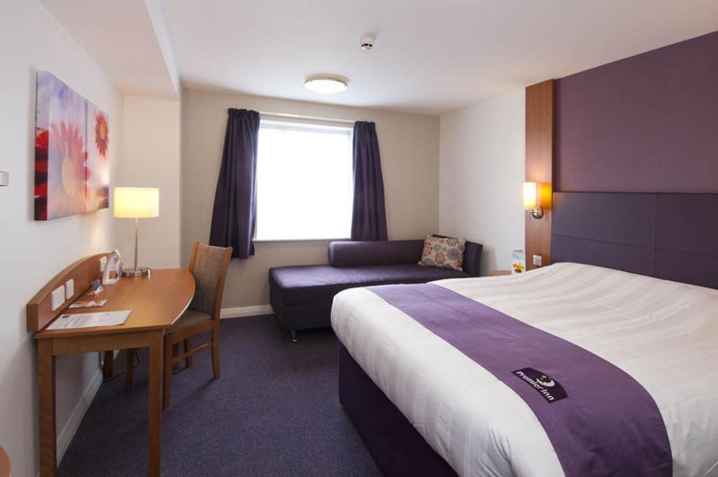 Premier Inn Kings Langley Room photo