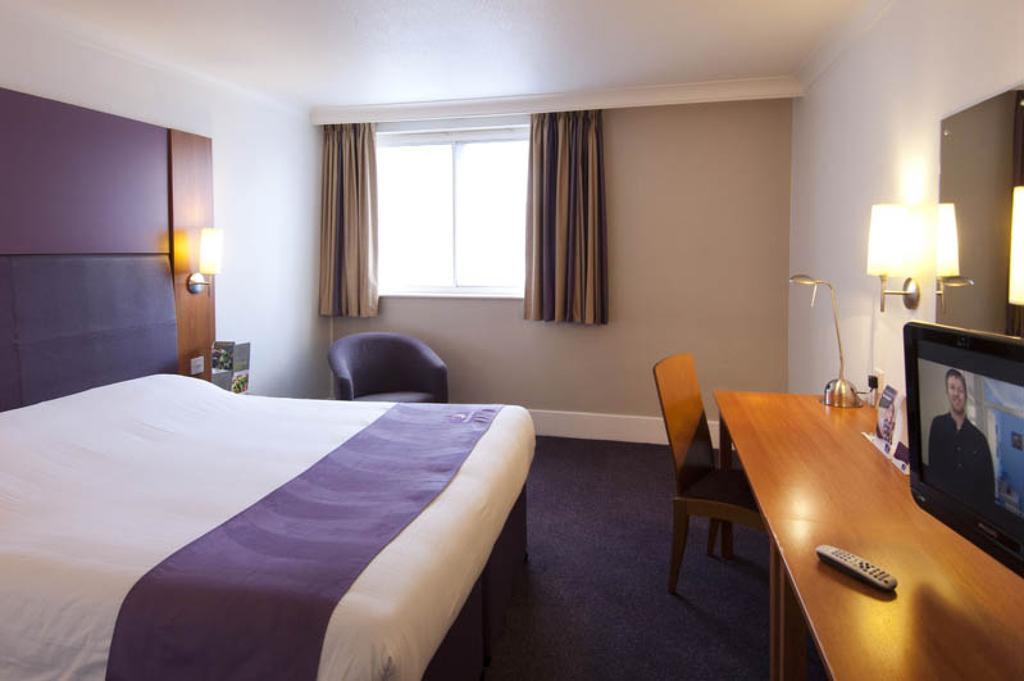 Premier Inn Kings Langley Room photo