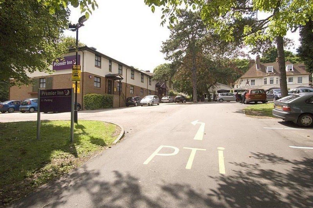 Premier Inn Kings Langley Exterior photo